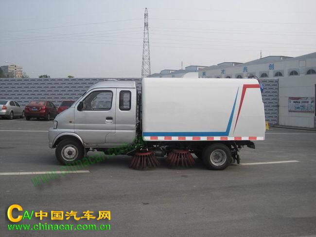 深度解析DFD5022TSL华神牌扫路车 城市清洁的得力助手